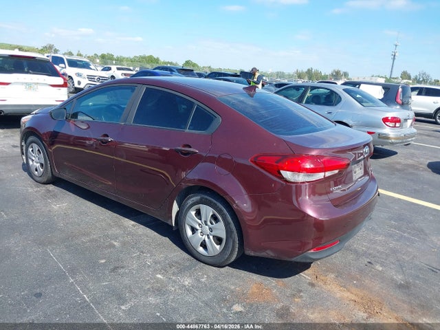 44867763 :رقم المزاد ، 3KPFK4A71JE196692 vin ، 2018 Kia Forte Lx مزاد بيع