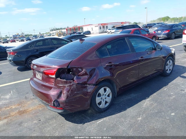 44867763 :رقم المزاد ، 3KPFK4A71JE196692 vin ، 2018 Kia Forte Lx مزاد بيع