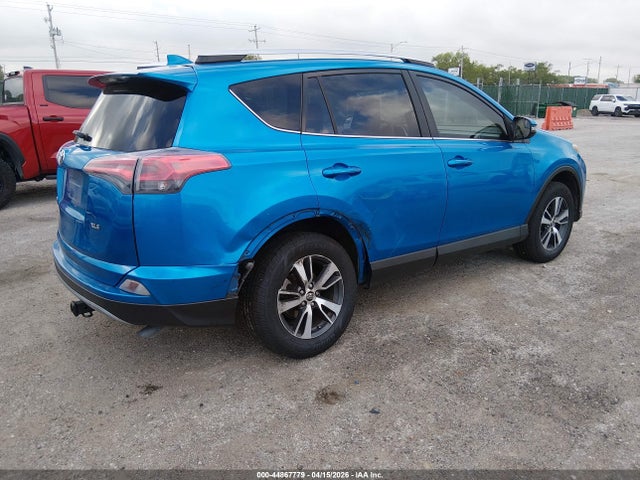 Toyota Rav4 Xle 2016 JTMWFREV7GD081339 Image 4
