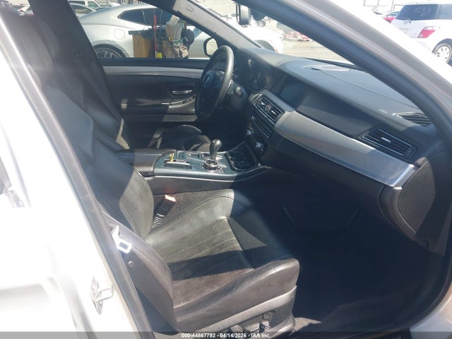 2013 BMW M5 WBSFV9C59DD096192 Photo 4