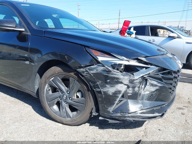 KMHLM4AG2PU432110 Hyundai ELANTRA SEL