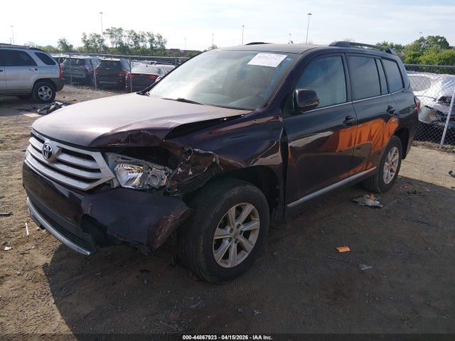 2013 Toyota Highlander Se V6 მანქანა იყიდება აუქციონზე, vin: 5TDZK3EH1DS137484, აუქციონის ნომერი: 44867923