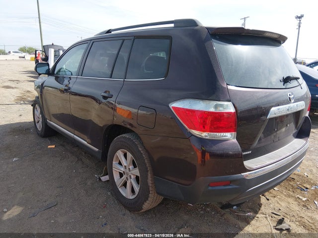 2013 Toyota Highlander Se V6 მანქანა იყიდება აუქციონზე, vin: 5TDZK3EH1DS137484, აუქციონის ნომერი: 44867923