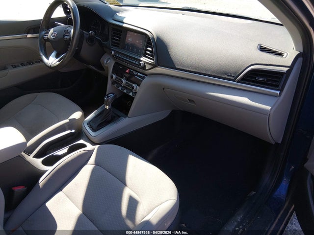 2020 Hyundai Elantra Value Edition მანქანა იყიდება აუქციონზე, vin: 5NPD84LF0LH522622, აუქციონის ნომერი: 44867936