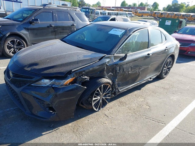 44867948 :رقم المزاد ، 4T1G11AK5LU364845 vin ، 2020 Toyota Camry Se مزاد بيع