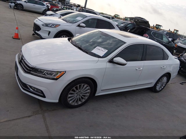 2016 Volkswagen Passat 1.8t Se მანქანა იყიდება აუქციონზე, vin: 1VWBS7A34GC035828, აუქციონის ნომერი: 44867949