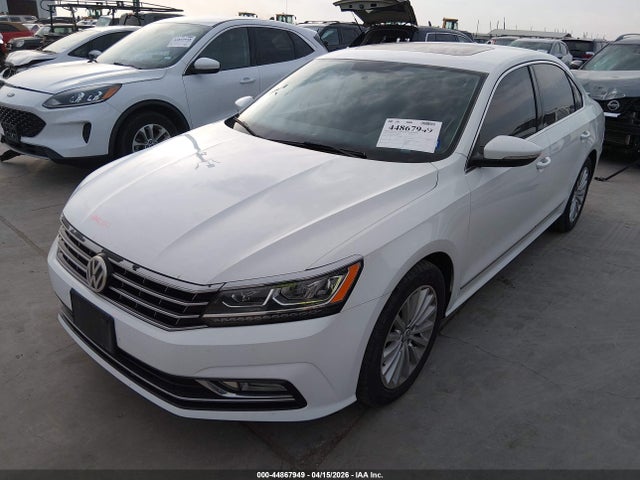 2016 Volkswagen Passat 1.8t Se მანქანა იყიდება აუქციონზე, vin: 1VWBS7A34GC035828, აუქციონის ნომერი: 44867949