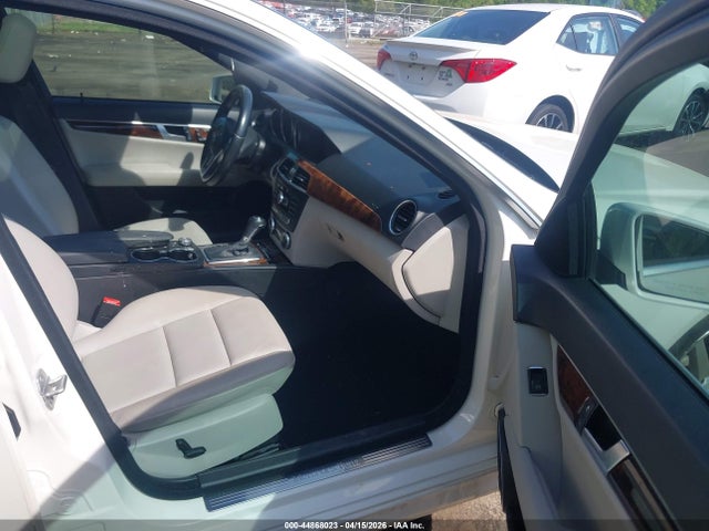 Aukcja sprzedaży 2013 Mercedes-benz C 250 Sport, vin: WDDGF4HB6DR265006, numer aukcji: 44868023