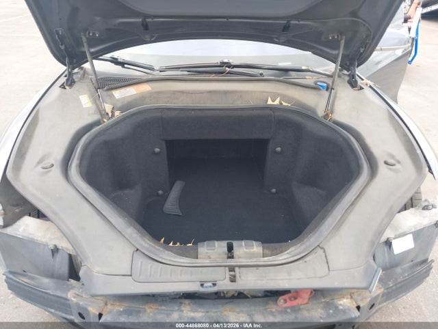 2014 TESLA MODEL S 5YJSA1H10EFP43727 Photo 9