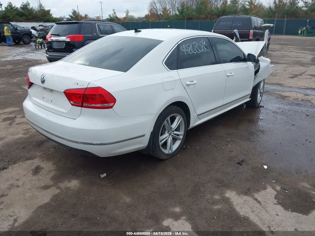 Продаж на аукціоні авто 2013 Volkswagen Passat 2.0l Tdi Se, vin: 1VWBN7A35DC062443, номер лоту: 44868088