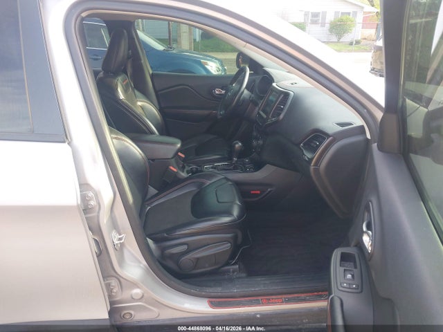 44868096 :رقم المزاد ، 1C4PJMBX6KD137047 vin ، 2019 Jeep Cherokee Trailhawk 4x4 مزاد بيع