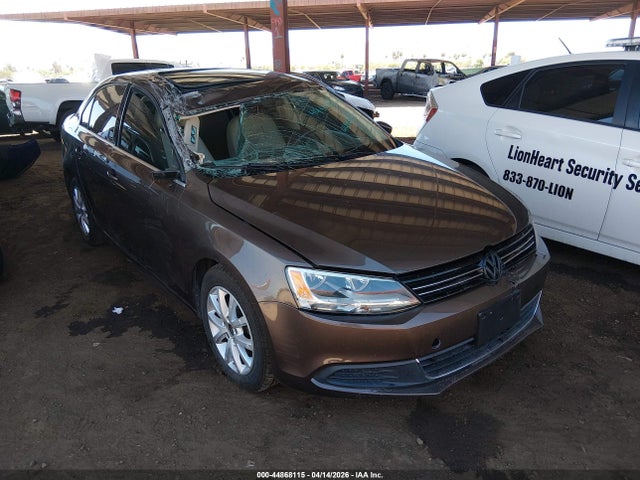 44868115 :رقم المزاد ، 3VWD17AJ8EM431380 vin ، 2014 Volkswagen Jetta 1.8t Se مزاد بيع