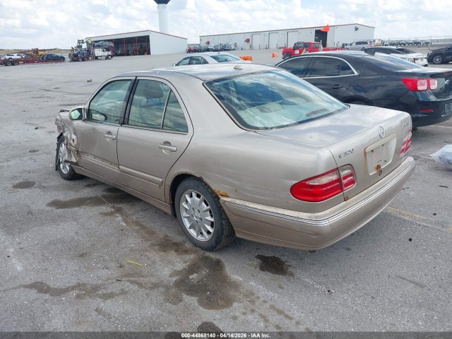 44868140 :رقم المزاد ، WDBJF82J3YX036726 vin ، 2000 Mercedes-benz E 320 4m مزاد بيع