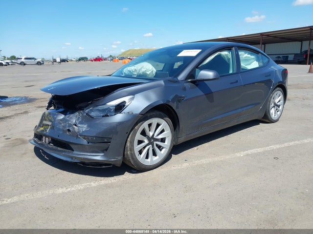 44868145 :رقم المزاد ، 5YJ3E1EAXNF359306 vin ، 2022 Tesla Model 3 Rear-wheel Drive مزاد بيع