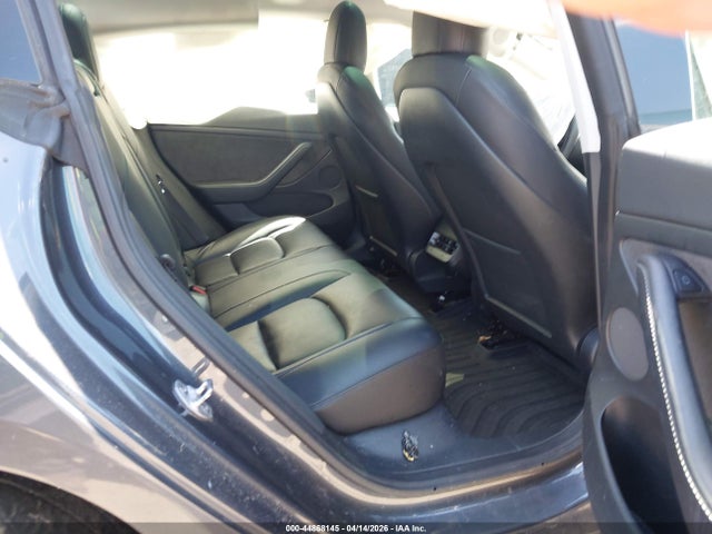 44868145 :رقم المزاد ، 5YJ3E1EAXNF359306 vin ، 2022 Tesla Model 3 Rear-wheel Drive مزاد بيع
