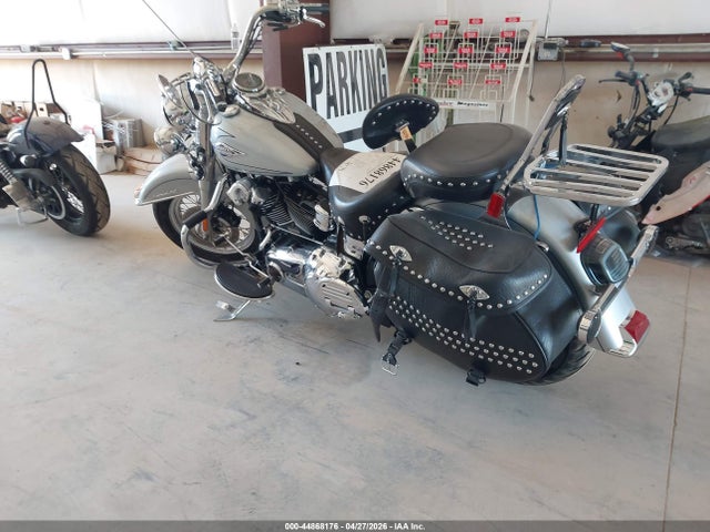 2011 Harley-davidson Flstc მანქანა იყიდება აუქციონზე, vin: 1HD1BW510BB041303, აუქციონის ნომერი: 44868176