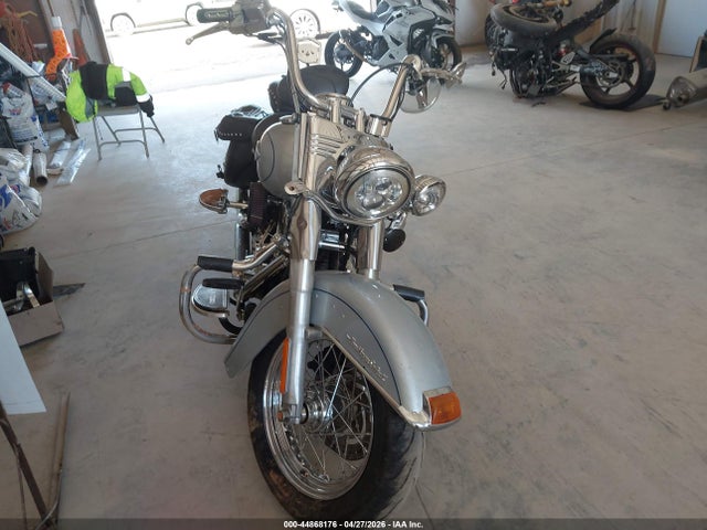 2011 Harley-davidson Flstc მანქანა იყიდება აუქციონზე, vin: 1HD1BW510BB041303, აუქციონის ნომერი: 44868176