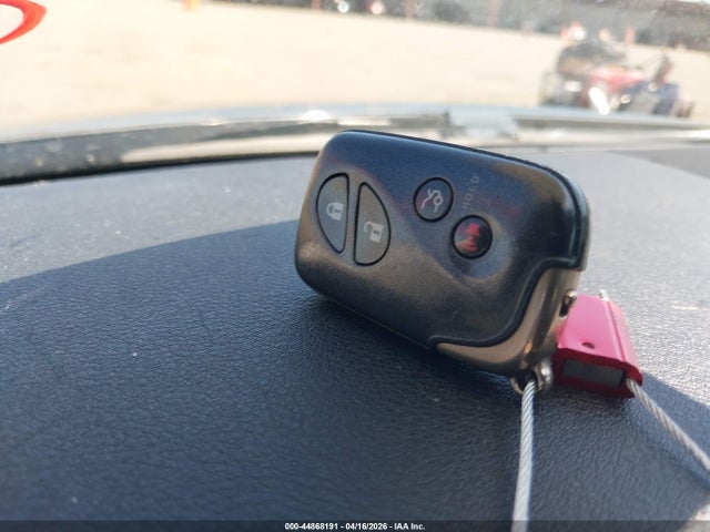44868191 :رقم المزاد ، JTHFE2C21A2501696 vin ، 2010 Lexus Is 350c مزاد بيع
