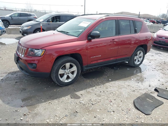 Jeep Compass Sport 2015 1C4NJDBB9FD240240 Image 2