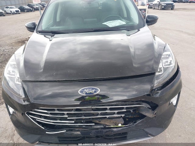44868233 :رقم المزاد ، 1FMCU9J93NUA07023 vin ، 2022 Ford Escape Titanium مزاد بيع