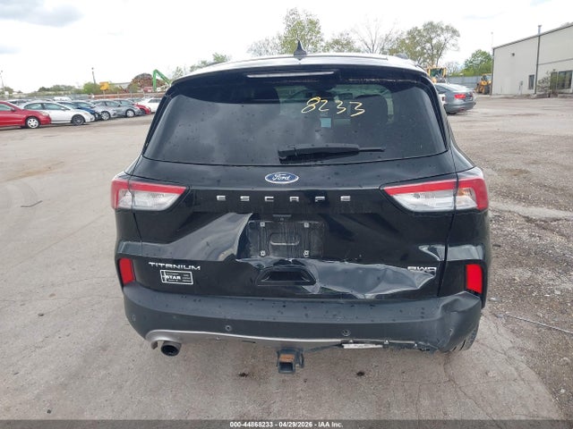 44868233 :رقم المزاد ، 1FMCU9J93NUA07023 vin ، 2022 Ford Escape Titanium مزاد بيع