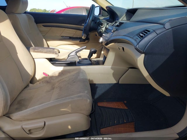 44868237 :رقم المزاد ، 1HGCS1B30BA008862 vin ، 2011 Honda Accord 2.4 Lx-s مزاد بيع