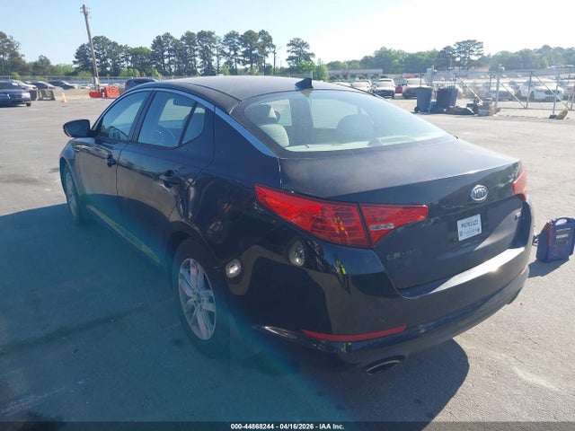 2011 KIA OPTIMA KNAGM4A75B5134060 Photo 2