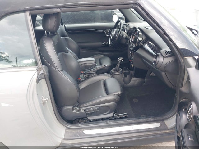 Продажа на аукционе авто 2016 Mini Convertible Cooper S, vin: WMWWG9C55G3A91454, номер лота: 44868298