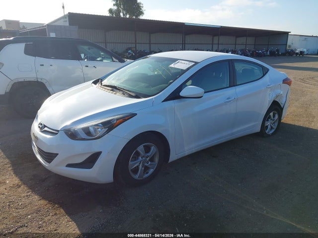 Hyundai ELANTRA SE 2015 5NPDH4AE7FH642755 Image 2