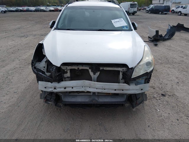 Продаж на аукціоні авто 2014 Subaru Outback 2.5i Premium, vin: 4S4BRBCC0E3201513, номер лоту: 44868323