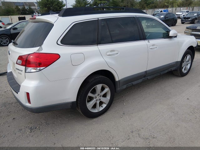 Продаж на аукціоні авто 2014 Subaru Outback 2.5i Premium, vin: 4S4BRBCC0E3201513, номер лоту: 44868323