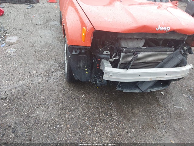 44868327 :رقم المزاد ، ZACCJBBB1JPH52015 vin ، 2018 Jeep Renegade Latitude 4x4 مزاد بيع