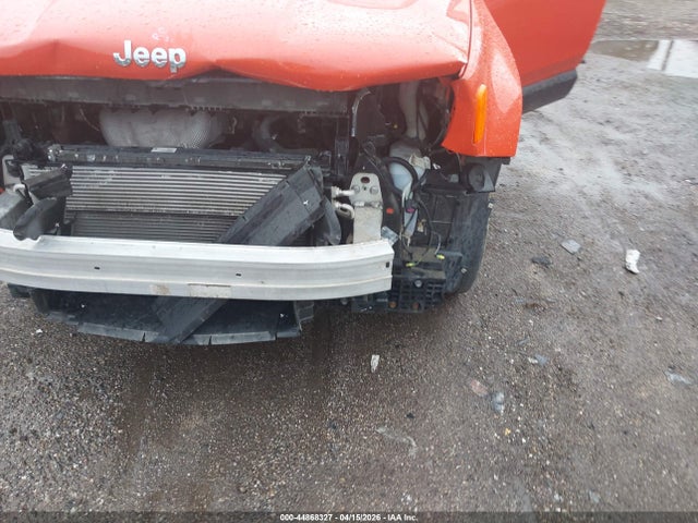 44868327 :رقم المزاد ، ZACCJBBB1JPH52015 vin ، 2018 Jeep Renegade Latitude 4x4 مزاد بيع