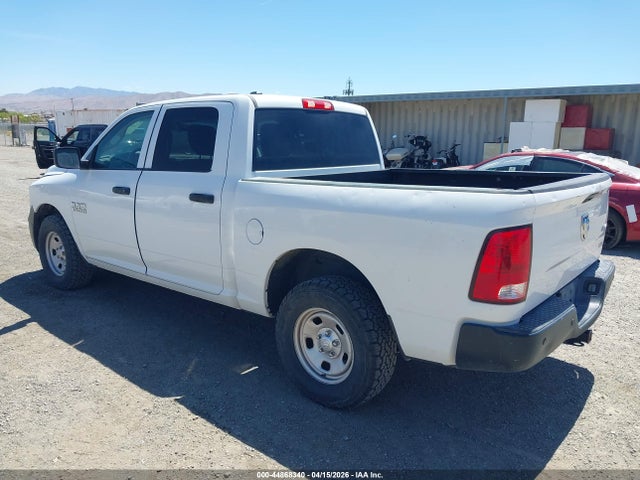2018 RAM 1500 1C6RR7KG8JS300530 Photo 2