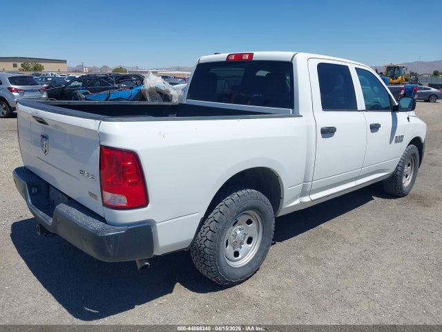 2018 RAM 1500 1C6RR7KG8JS300530 Photo 3