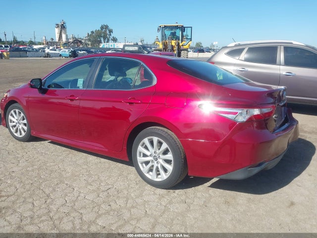 4T1B11HK0JU651622 Toyota CAMRY LE