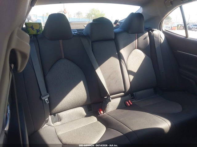 4T1B11HK0JU651622 Toyota CAMRY LE
