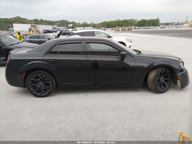 44868430 :رقم المزاد ، 2C3CCAAG1KH663926 vin ، 2019 Chrysler 300 Touring مزاد بيع