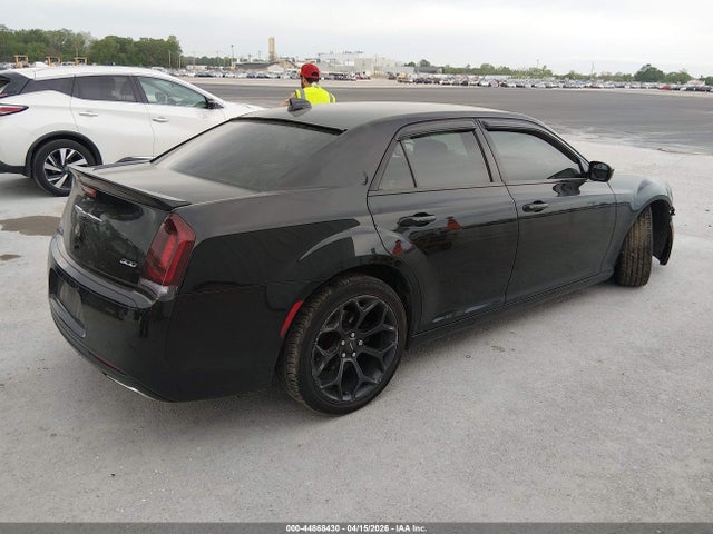 44868430 :رقم المزاد ، 2C3CCAAG1KH663926 vin ، 2019 Chrysler 300 Touring مزاد بيع