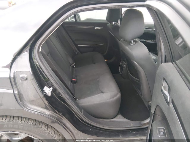 44868430 :رقم المزاد ، 2C3CCAAG1KH663926 vin ، 2019 Chrysler 300 Touring مزاد بيع