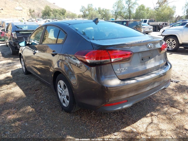 Aukcja sprzedaży 2017 Kia Forte Lx, vin: 3KPFK4A77HE120985, numer aukcji: 44868489