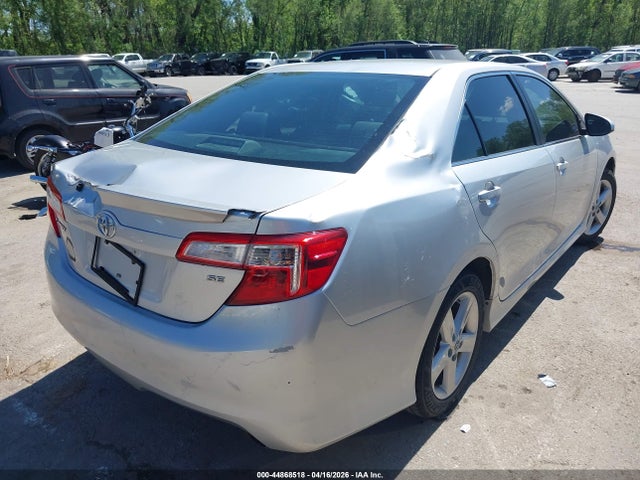 2013 Toyota Camry Se მანქანა იყიდება აუქციონზე, vin: 4T1BF1FK8DU283165, აუქციონის ნომერი: 44868518