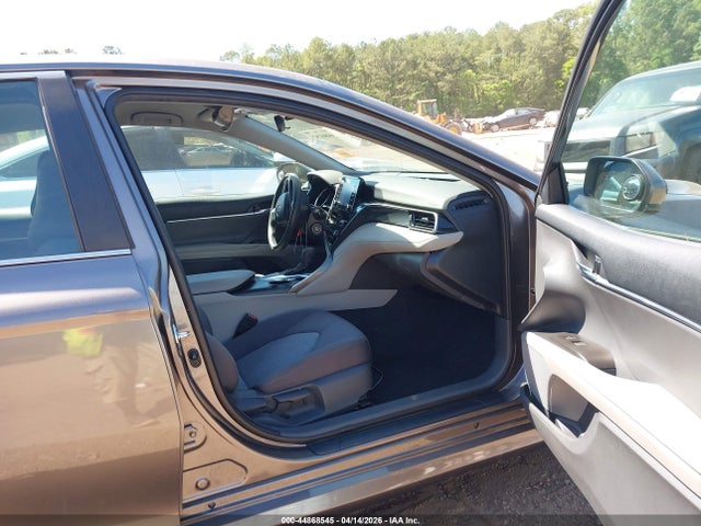 Продаж на аукціоні авто 2021 Toyota Camry Le, vin: 4T1C11AK7MU455499, номер лоту: 44868545