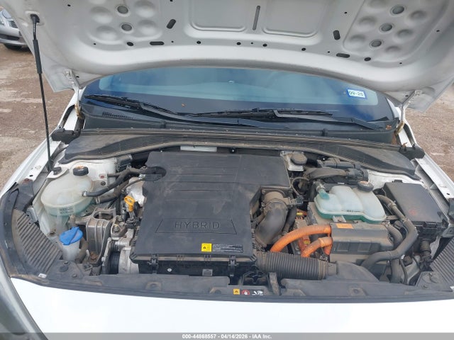 2017 HYUNDAI IONIQ HYBRID KMHC65LC8HU036873 Photo 9