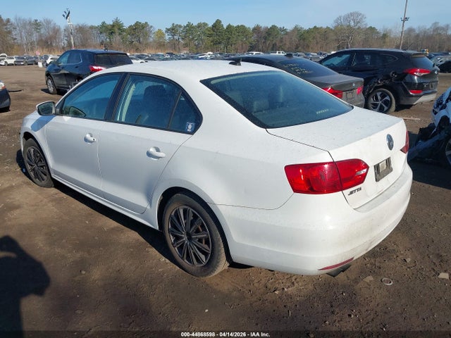 2014 Volkswagen Jetta 1.8t Se მანქანა იყიდება აუქციონზე, vin: 3VWD17AJ1EM328592, აუქციონის ნომერი: 44868598