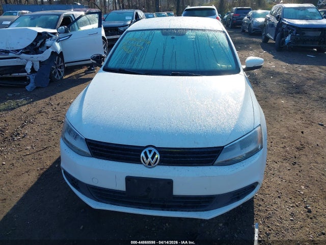 2014 Volkswagen Jetta 1.8t Se მანქანა იყიდება აუქციონზე, vin: 3VWD17AJ1EM328592, აუქციონის ნომერი: 44868598