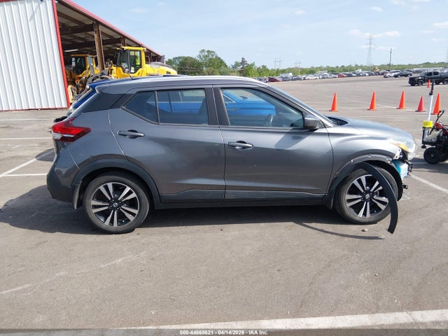 44868621 :رقم المزاد ، 3N1CP5CV8LL546052 vin ، 2020 Nissan Kicks Sv Xtronic Cvt مزاد بيع