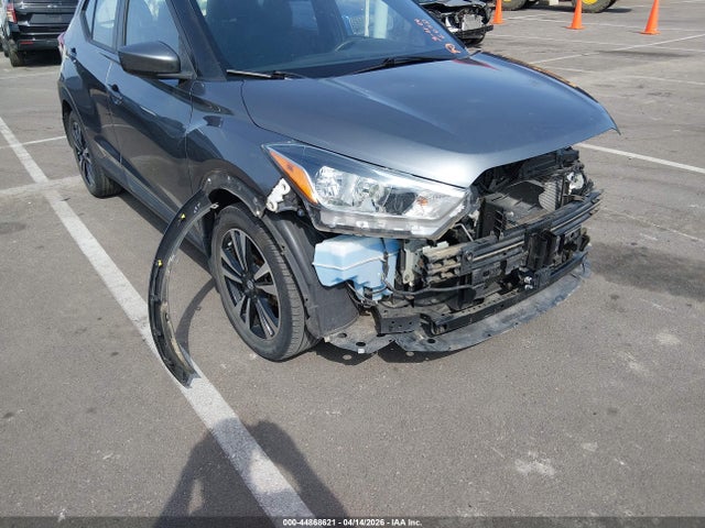 44868621 :رقم المزاد ، 3N1CP5CV8LL546052 vin ، 2020 Nissan Kicks Sv Xtronic Cvt مزاد بيع