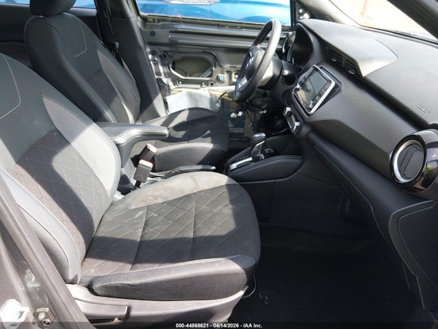 44868621 :رقم المزاد ، 3N1CP5CV8LL546052 vin ، 2020 Nissan Kicks Sv Xtronic Cvt مزاد بيع