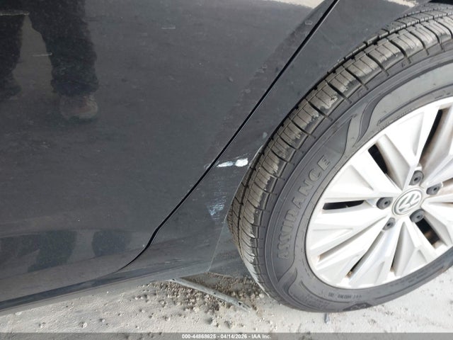 2019 Volkswagen Jetta 1.4t R-line/1.4t S/1.4t Se მანქანა იყიდება აუქციონზე, vin: 3VWC57BU8KM140298, აუქციონის ნომერი: 44868625